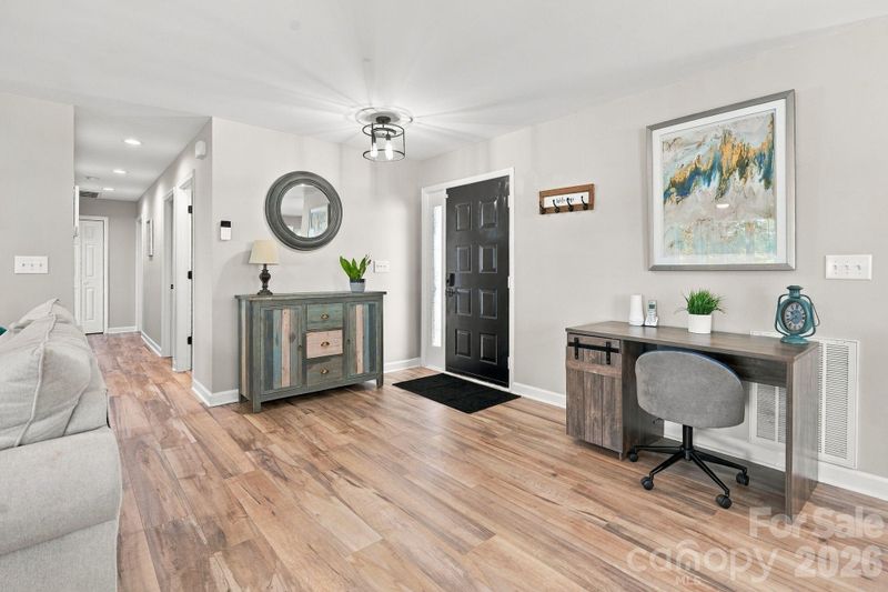 4954 Moonlite Bay Dr, Sherrills Ford, NC 28673