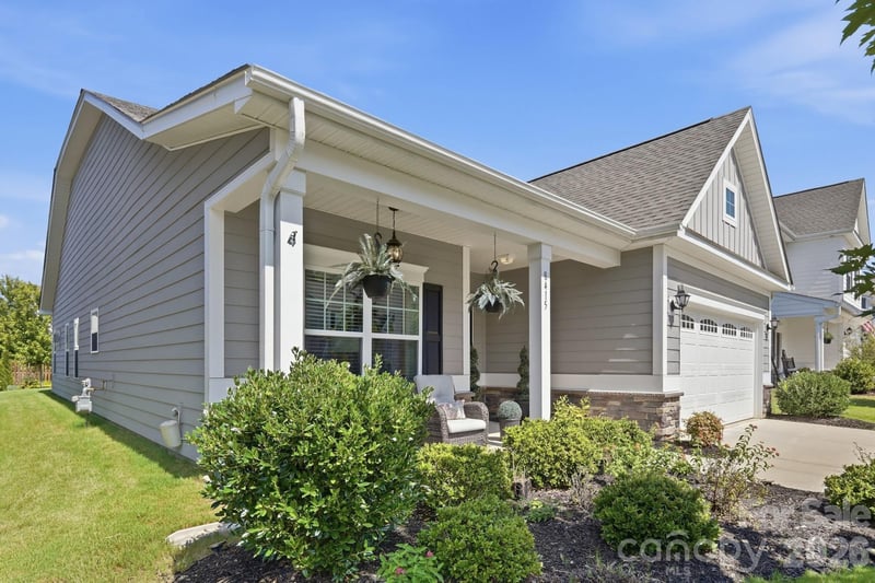 8415 Dumphries Dr, Huntersville, NC 28078