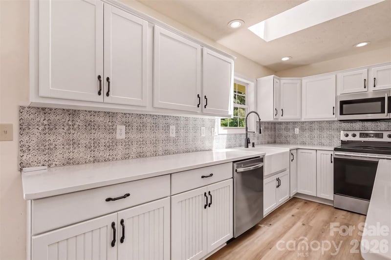 7 Firestone Ct, Etowah, NC 28729
