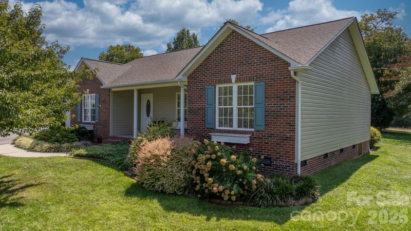 4391 33rd Street Ln NE, Hickory, NC 28601