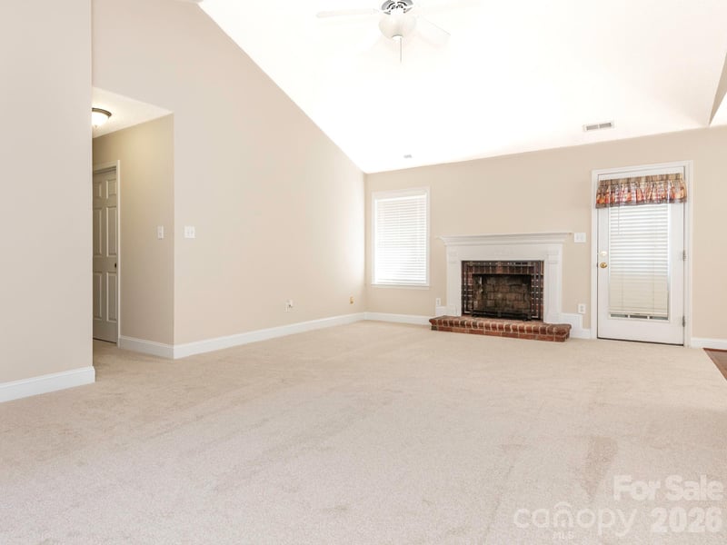 8415 Quail Hollow Dr, Harrisburg, NC 28075