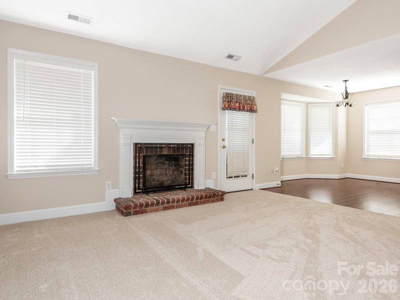8415 Quail Hollow Dr, Harrisburg, NC 28075
