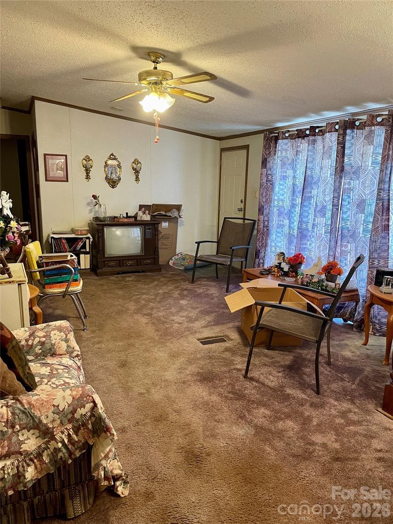 112 Flake Rd, Harmony, NC 28634