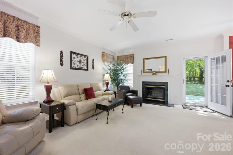 10018 Glencrest Dr, Huntersville, NC 28078