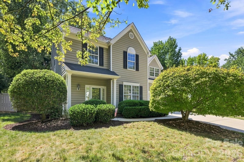 10018 Glencrest Dr, Huntersville, NC 28078