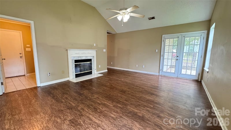 10121 Brawley Ln, Charlotte, NC 28215