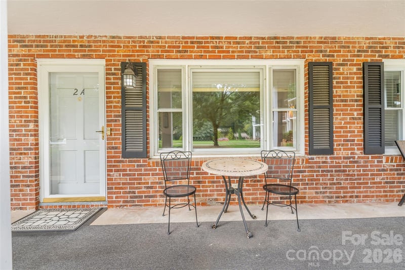 102 Boyd Dr #2A, Flat Rock, NC 28731