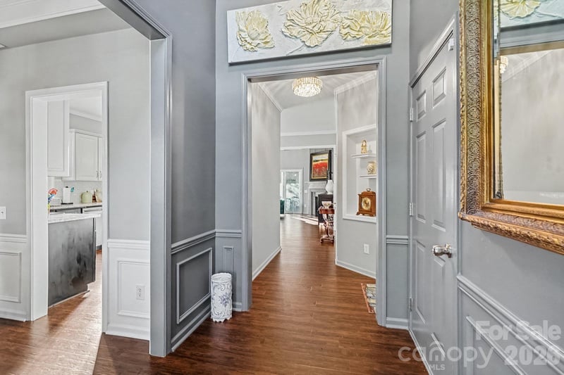 7024 Saranac Ln, Charlotte, NC 28105