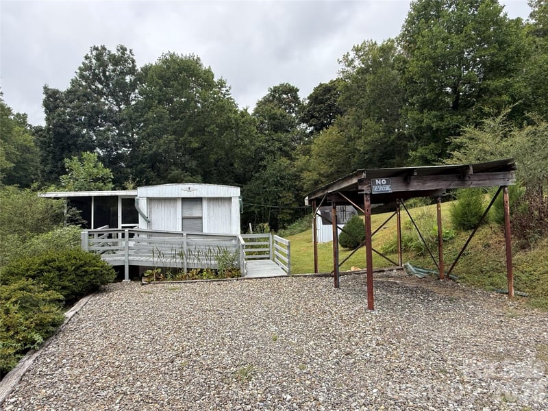 6 Short Dix Creek Rd, Leicester, NC 28748