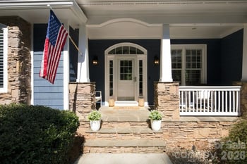 9040 Fair Oak Dr, Sherrills Ford, NC 28673