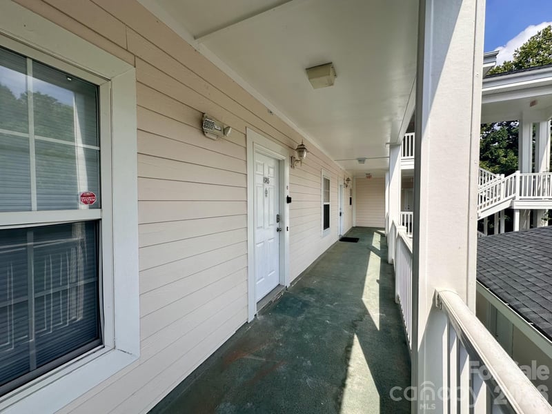 8745 Coralbell Ln, Charlotte, NC 28213