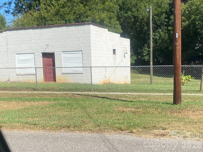 211 E Washington Ave, Bessemer City, NC 28016