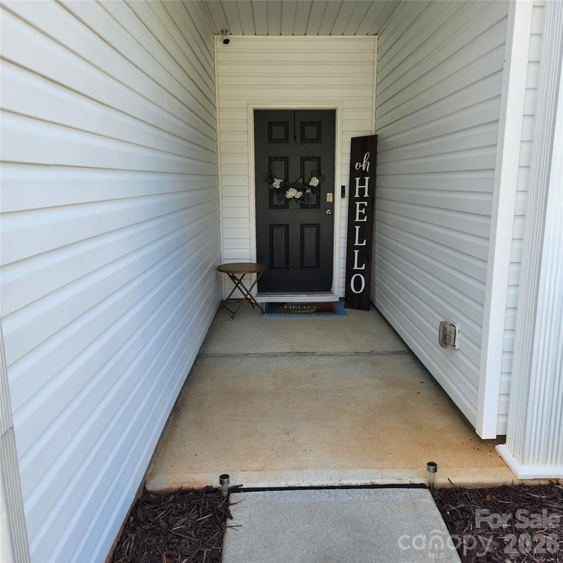 8623 Ballard Hills Ct, Charlotte, NC 28215
