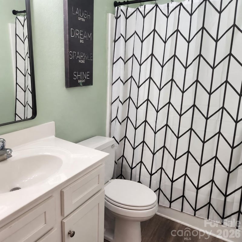 8623 Ballard Hills Ct, Charlotte, NC 28215