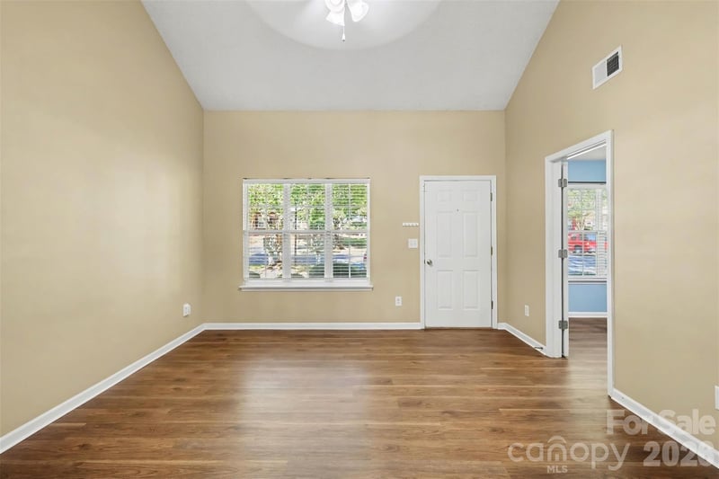 10134 Frosty Ln, Charlotte, NC 28216