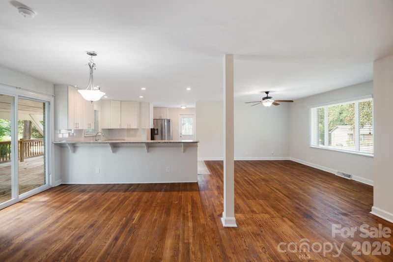 6414 Elmwood Cir, Charlotte, NC 28214
