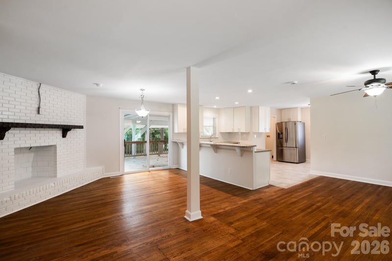 6414 Elmwood Cir, Charlotte, NC 28214
