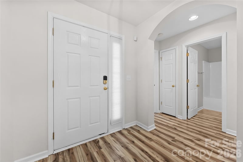 11811 Cheviott Hill Ln, Charlotte, NC 28213