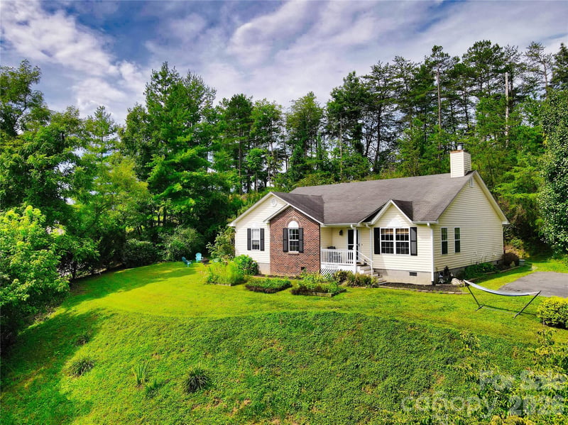 1798 New Stock Rd, Weaverville, NC 28787