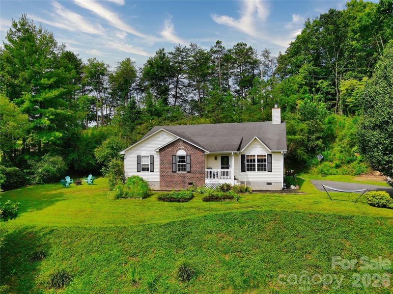 1798 New Stock Rd, Weaverville, NC 28787
