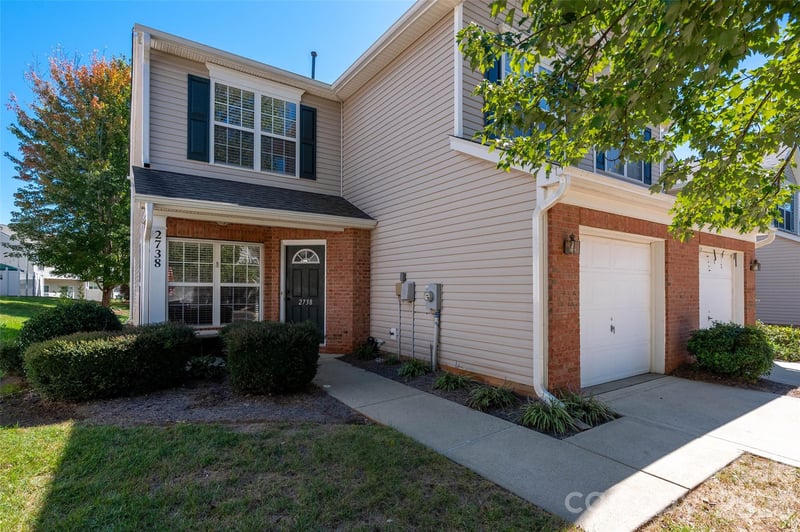 2738 Mill Valley Ct, Matthews, NC 28105