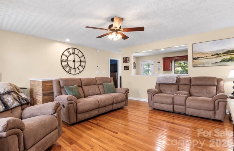 3209 Timothy Ln, Lincolnton, NC 28092