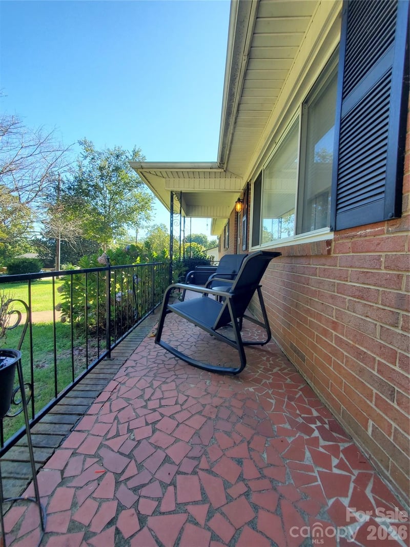 596 Georgia Ave, Statesville, NC 28677