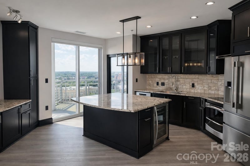 333 W Trade St #907, Charlotte, NC 28202
