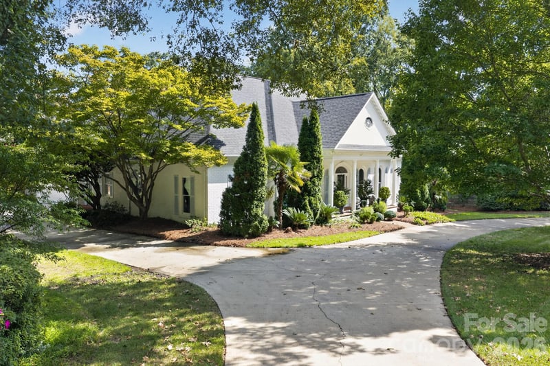 3747 Moorland Dr, Charlotte, NC 28226