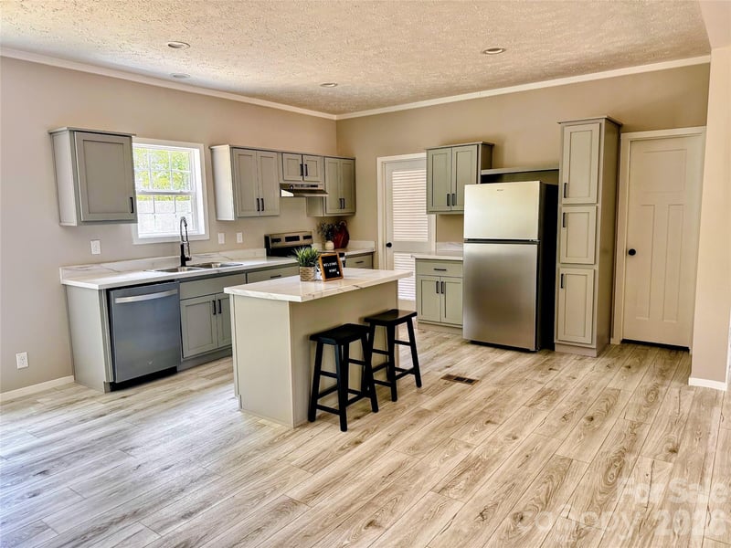 105 Cottontail Ln, Statesville, NC 28677