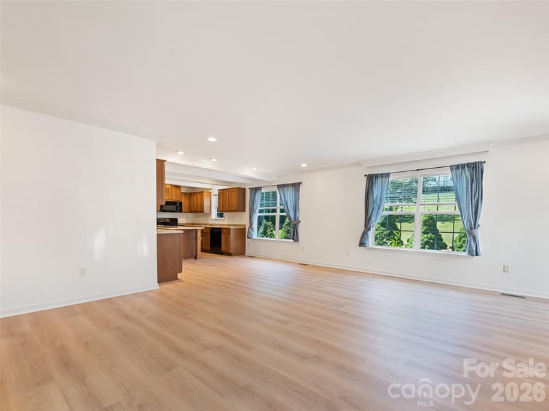 10 Enochs Way, Fletcher, NC 28732