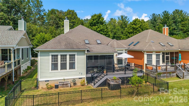 27 Dreambird Dr, Leicester, NC 28748