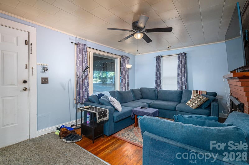 712 N Weldon St, Gastonia, NC 28052