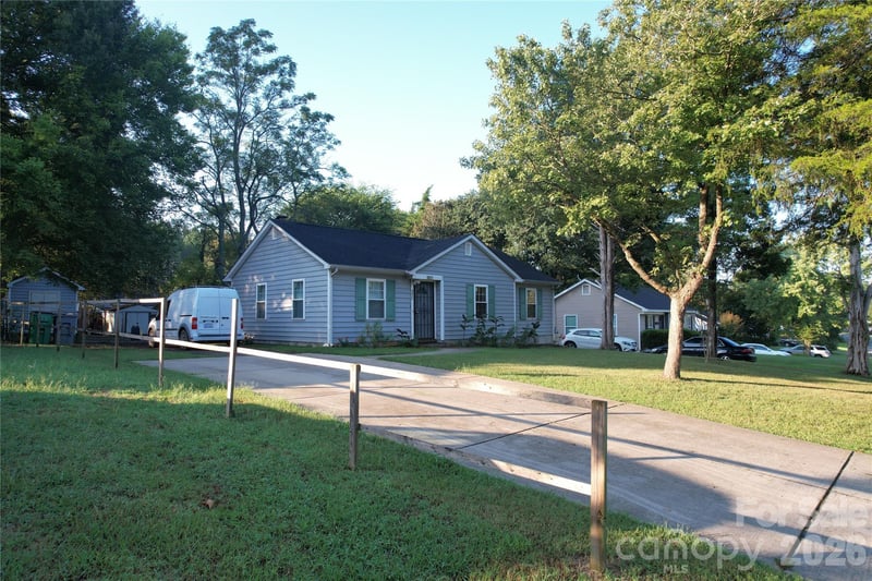 9821 Garth Wood Rd, Charlotte, NC 28273