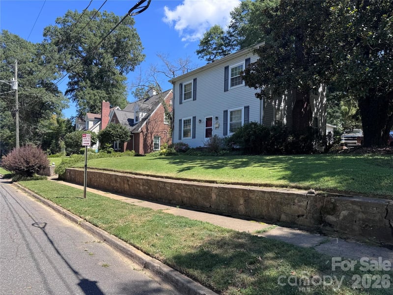 614 Neil St, Gastonia, NC 28052