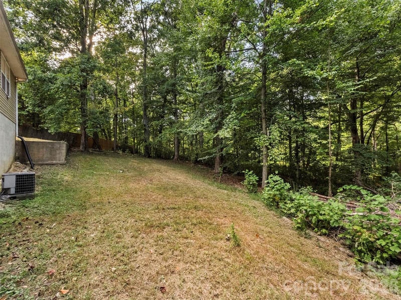 6238 King George Dr, Charlotte, NC 28213
