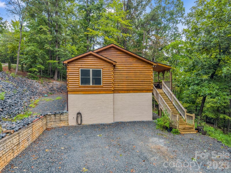 344 Wolf Trl, Lake Lure, NC 28746