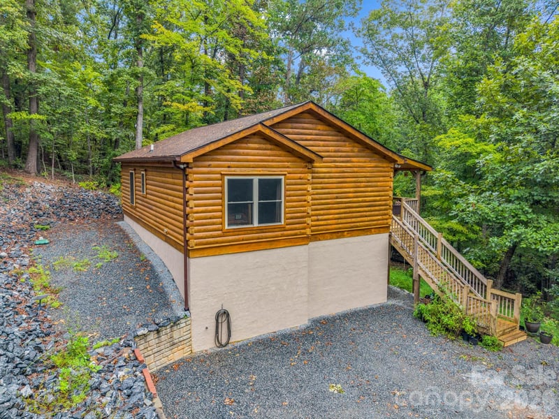 344 Wolf Trl, Lake Lure, NC 28746