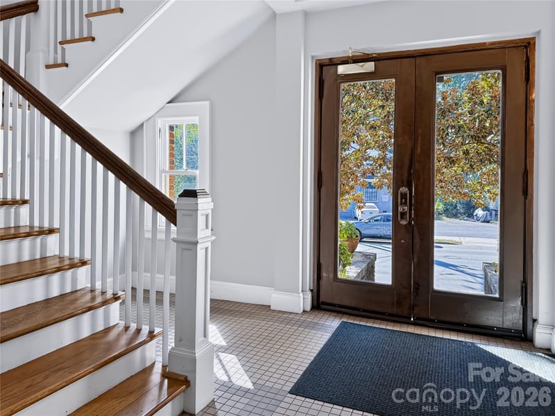 712 Louise Ave #203, Charlotte, NC 28204