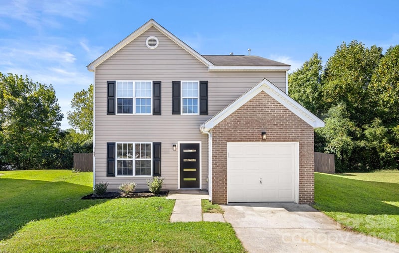 1153 Delander Ln, Charlotte, NC 28214