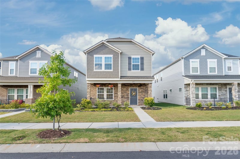 613 Cedar Knoll Cir, Pineville, NC 28134
