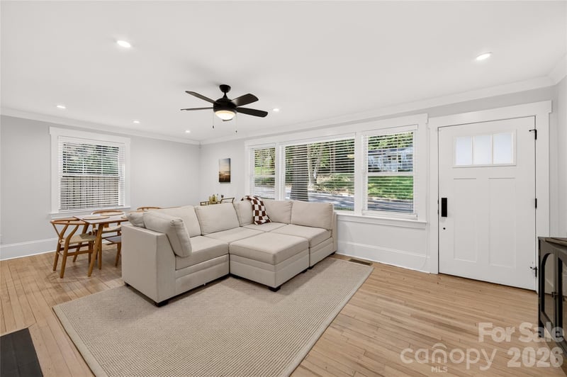 1837 Camp Greene St, Charlotte, NC 28208