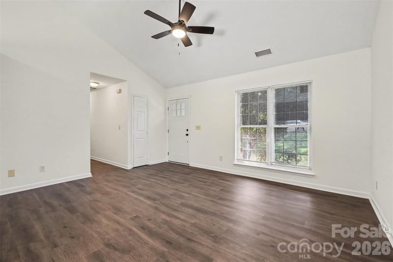 5718 Kirkdale Ct, Charlotte, NC 28208
