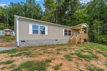 162 Ada Way, Hendersonville, NC 28791