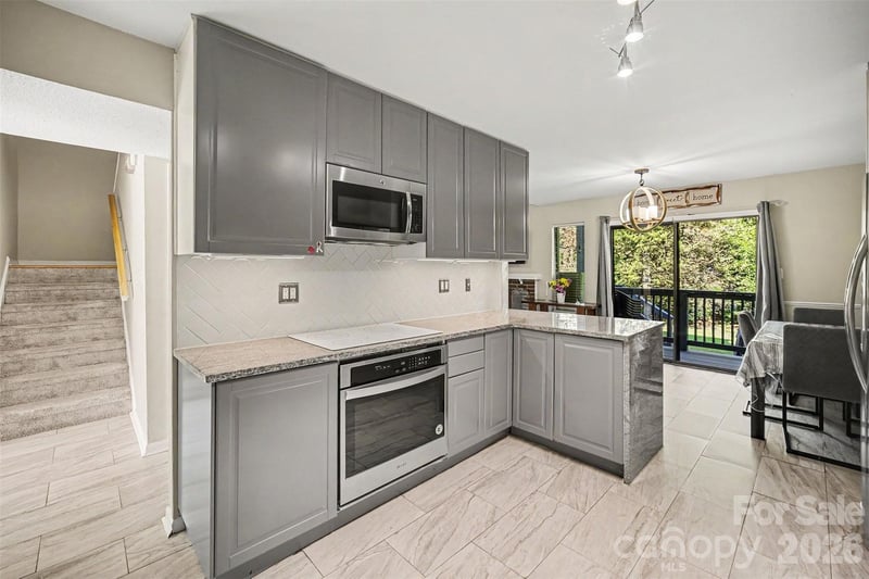 6612 Point Comfort Ln, Charlotte, NC 28226