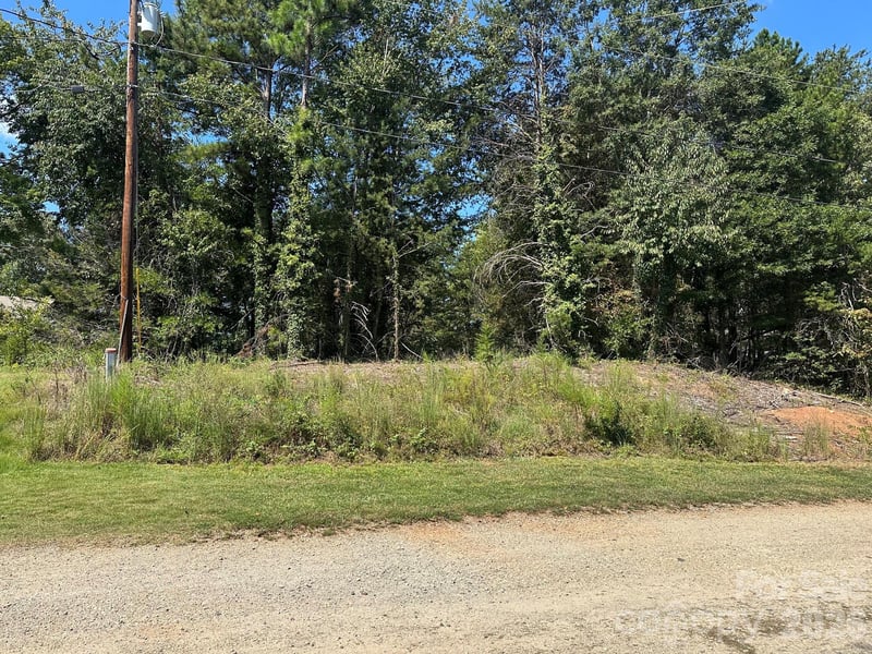4905 Surfwood Dr, Sherrills Ford, NC 28673