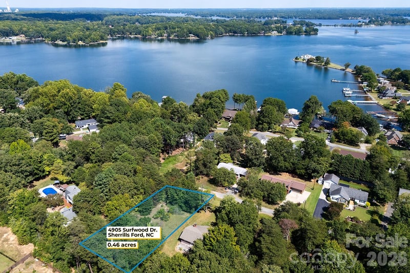 4905 Surfwood Dr, Sherrills Ford, NC 28673