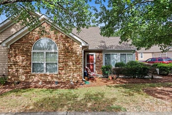 6809 Ledgestone Pl, Charlotte, NC 28227