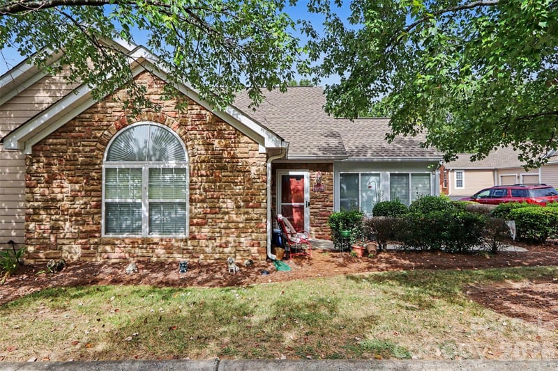 6809 Ledgestone Pl, Charlotte, NC 28227