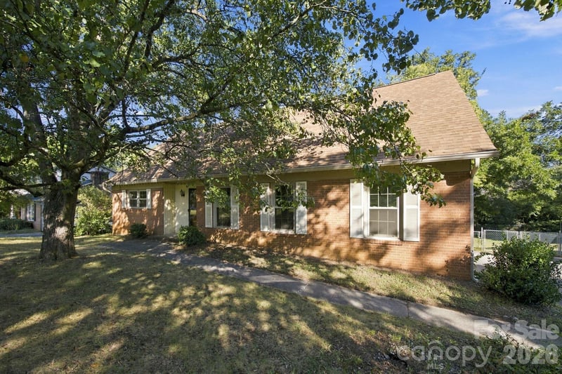 7416 Folger Dr, Charlotte, NC 28226